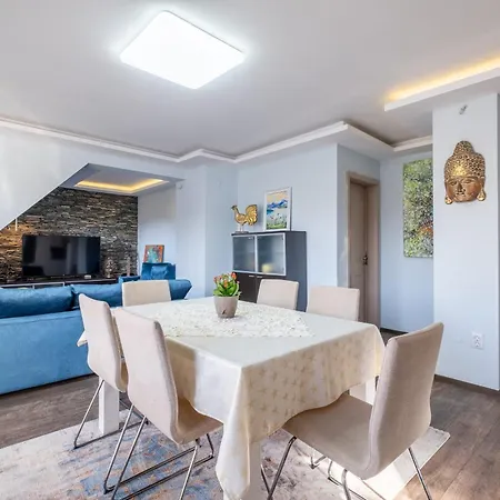 Marvellous / Roof Terrace / 2bdr / 2bth Appartamento Sofia