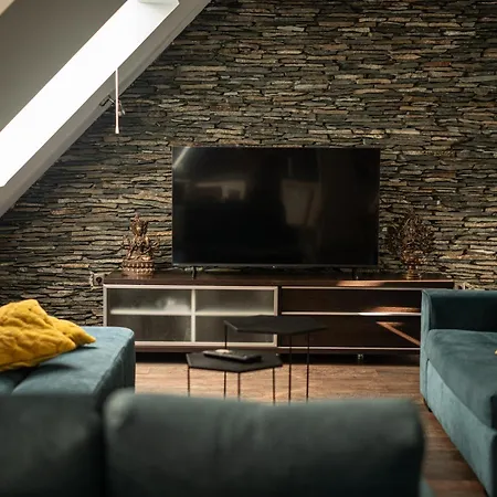 Marvellous / Roof Terrace / 2bdr / 2bth 索菲亞