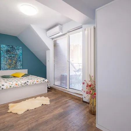 شقة Marvellous / Roof Terrace / 2bdr / 2bth